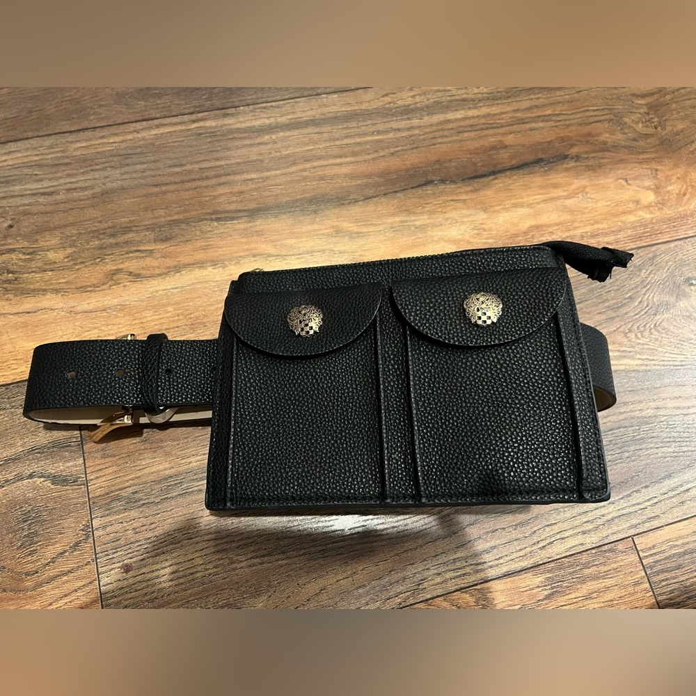 Vince Camuto belt bag